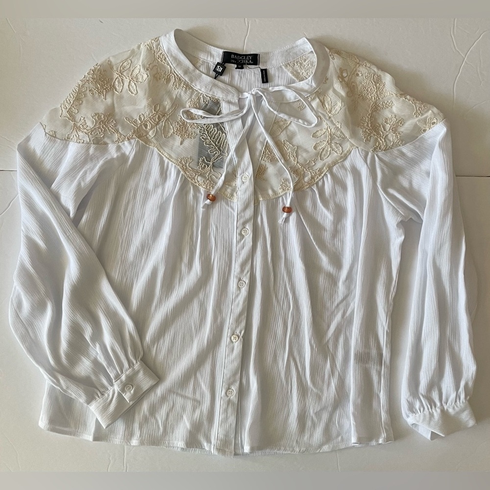 NWT women's button down top/shirt Badgley Mischka (M) MSRP $130